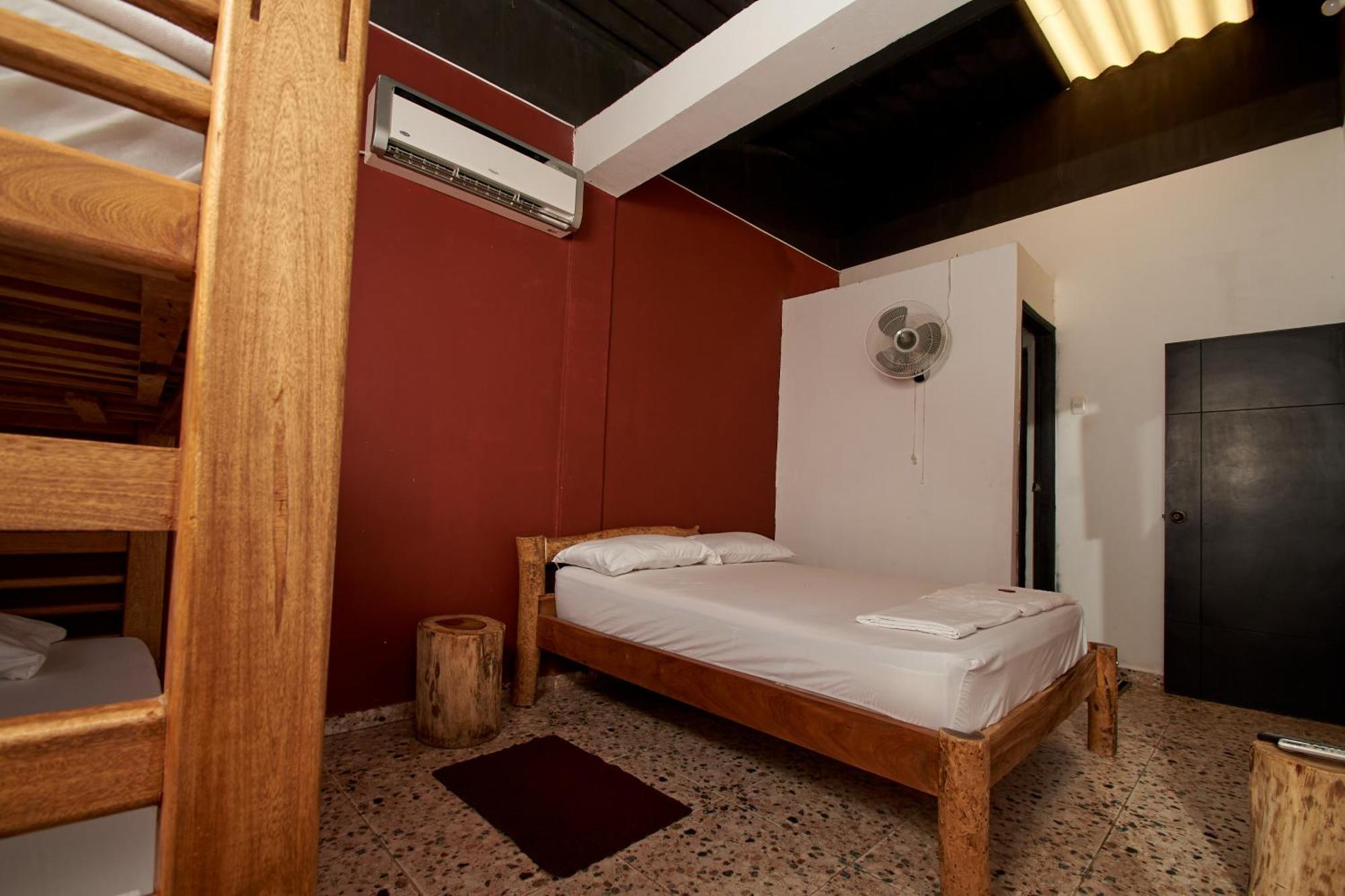 Hotel Flamencamarones Стая снимка